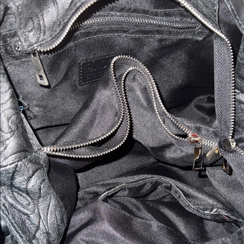 ISADORA ITALIAN LEATHER PURSE! - Picture 7 of 12